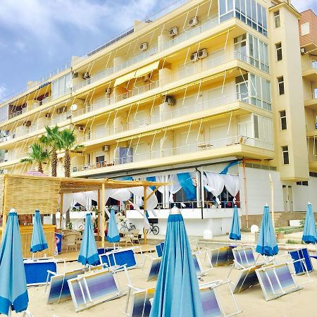 Sun & Sea Apartment Durrës Exteriör bild